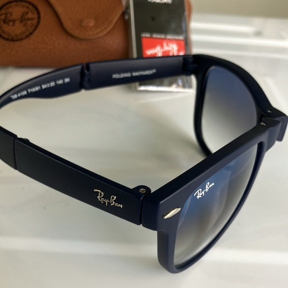 Ray-Ban Folding Wayfer Gradient Sunglasses - Picture 8 of 8